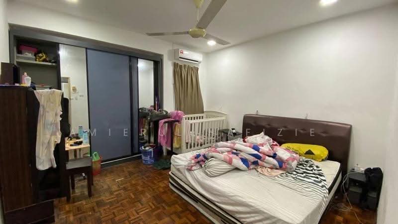 Terraced House for Sale in Seksyen 32, Kemuning Green Ville (Shah Alam) - Amierul Hafizie - Bedroom - PropertyGuru.com.my