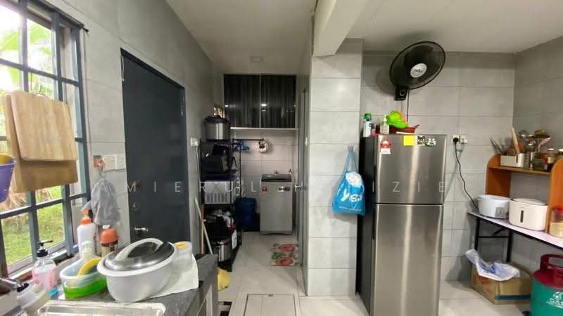Terraced House for Sale in Seksyen 32, Kemuning Green Ville (Shah Alam) - Amierul Hafizie - Kitchen - PropertyGuru.com.my