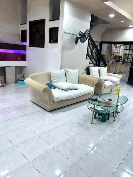 2-storey Terraced House for Sale in Taman Pelangi Indah (Ulu Tiram) - Karl Lim - Living Room - PropertyGuru.com.my