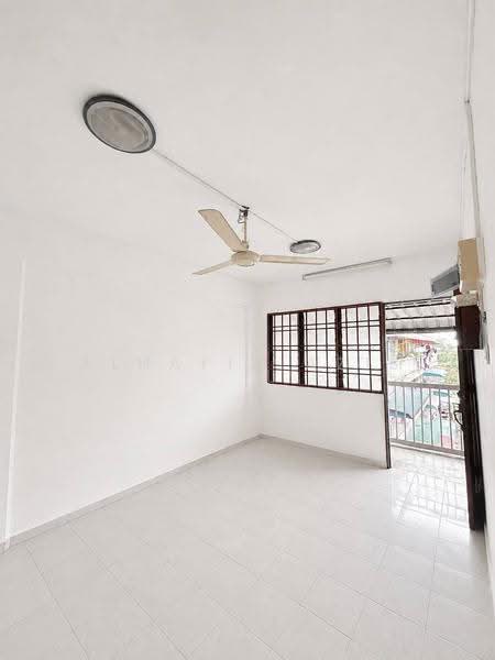 Rumah Flat untuk Dijual di Taman Cendana - ALHAFIZ AZIS - Balcony - PropertyGuru.com.my
