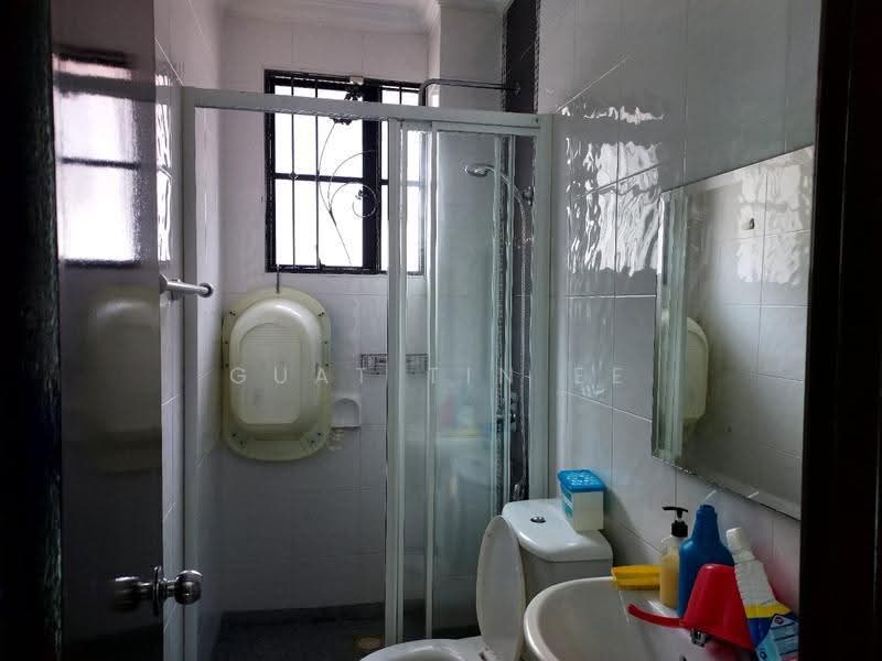 Rumah Teres 2-Tingkat untuk Disewa di Putra Avenue (Subang Jaya) - Lilian Ee - Bathroom - PropertyGuru.com.my