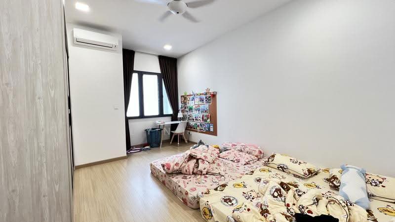 Semi-Detached House for Sale in Taman Semanja (Kajang) - Dlynie Ooi - Bedroom - PropertyGuru.com.my