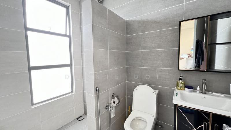 Semi-Detached House for Sale in Taman Semanja (Kajang) - Dlynie Ooi - Bathroom - PropertyGuru.com.my