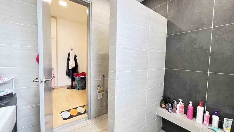 Semi-Detached House for Sale in Taman Semanja (Kajang) - Dlynie Ooi - Bathroom - PropertyGuru.com.my