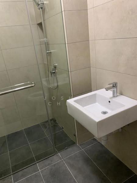 Kediaman Servis untuk Dijual di Sunway Avila Residences - Joshua Cheah - Bathroom - PropertyGuru.com.my