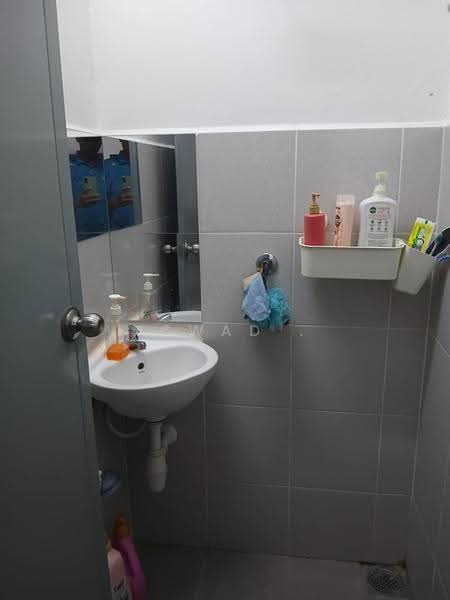 2-storey Terraced House for Sale in Bertam Perdana 2 (Kepala Batas) - Aswad . - Bathroom - PropertyGuru.com.my