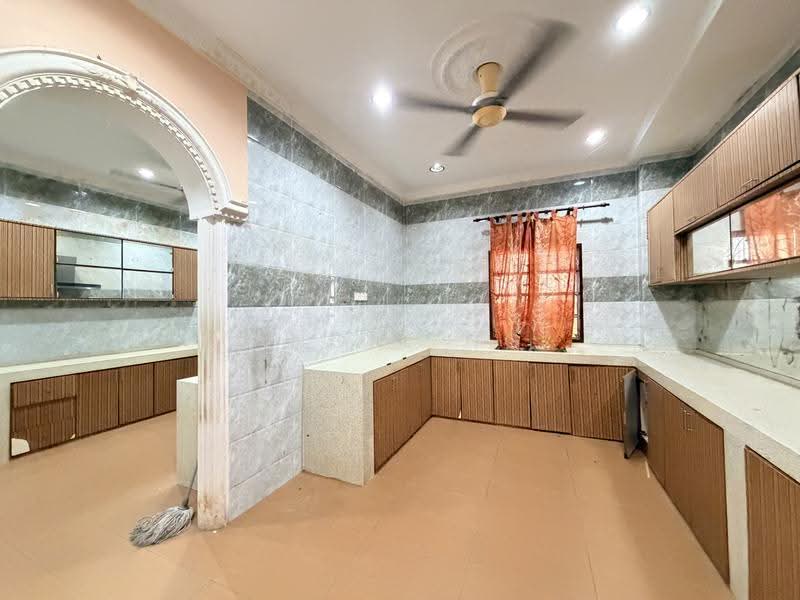 2-storey Terraced House for Sale in Bandar Tun Hussein Onn (Cheras) - Angel Ng - Kitchen - PropertyGuru.com.my