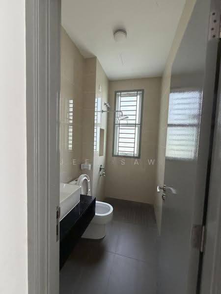 Semi-Detached House for Sale in Taman Nusa Idaman (Iskandar Puteri (Nusajaya)) - Jeff Saw - Bathroom - PropertyGuru.com.my