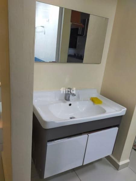 Apartment for Rent at University Place (Plaza Ivory) - Jey Ong - Bathroom - PropertyGuru.com.my