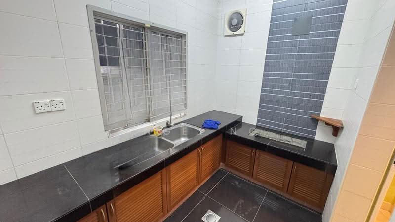 Semi-Detached House for Sale in Bandar Tun Hussein Onn (Cheras) - Angel Ng - Kitchen - PropertyGuru.com.my
