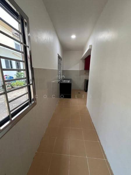 Rumah Teres 2-Tingkat untuk Dijual di Taman Mutiara Rini (Skudai) - Coco Lee - Kitchen - PropertyGuru.com.my