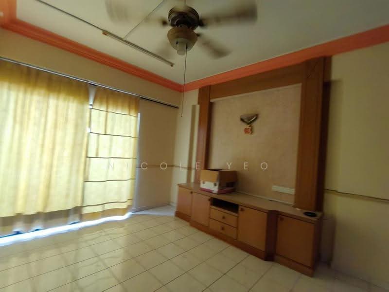 Kondominium untuk Disewa di Pasir Mutiara Condominium - Nicole Yeo - Living Room - PropertyGuru.com.my