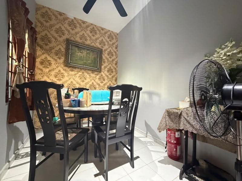 2-storey Terraced House for Sale in Taman Garing Utama (Rawang) - Evelyn Khoo - Dining Room - PropertyGuru.com.my