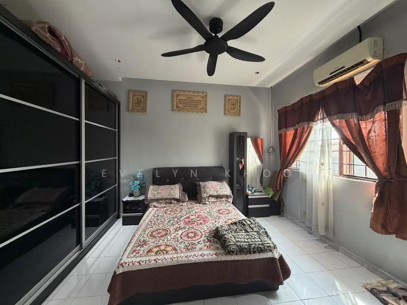 2-storey Terraced House for Sale in Taman Garing Utama (Rawang) - Evelyn Khoo - Room - PropertyGuru.com.my