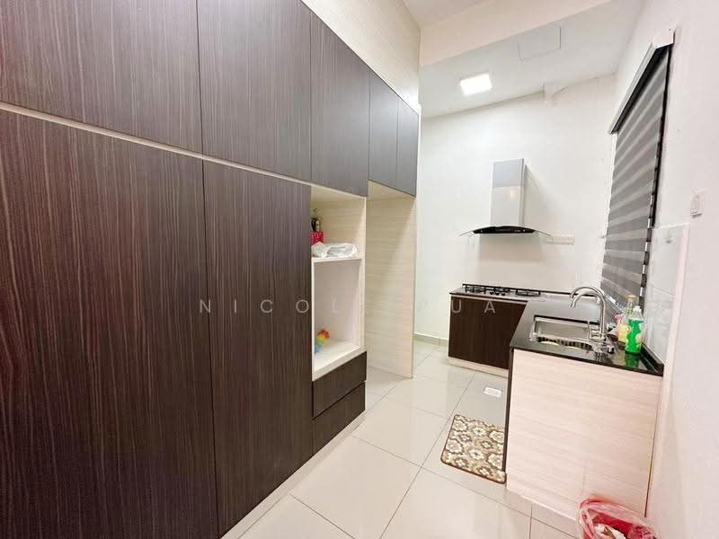 Rumah Teres 2.5-Tingkat untuk Dijual di Taman Mutiara Mas (Skudai) - Nicole Pua - Kitchen - PropertyGuru.com.my