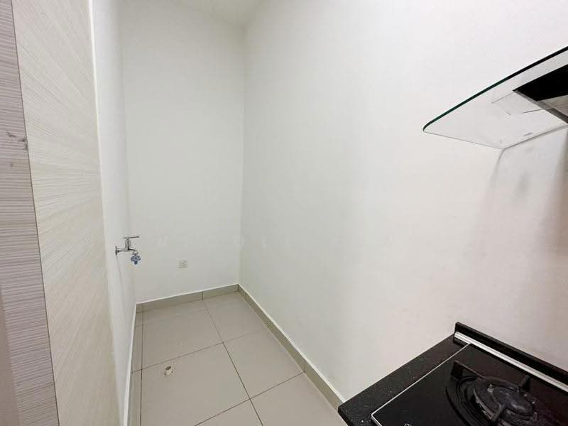 Rumah Teres 2.5-Tingkat untuk Dijual di Taman Mutiara Mas (Skudai) - Nicole Pua - Kitchen - PropertyGuru.com.my