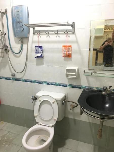 Rumah Teres 2.5-Tingkat untuk Dijual di Taman Bukit Serdang (Seri Kembangan) - Benny Lee - Bathroom - PropertyGuru.com.my