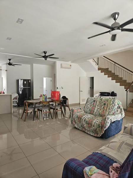 2-storey Terraced House for Sale in Kota Kemuning (Shah Alam) - Lim Ai Jin - Living Room - PropertyGuru.com.my