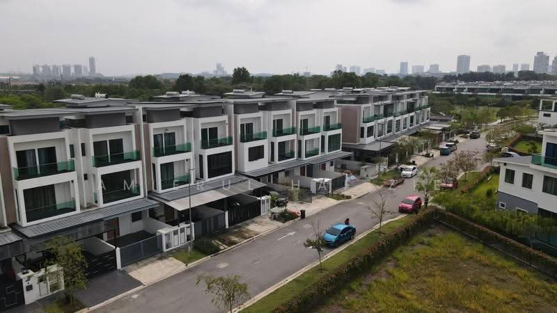 Rumah Teres 2.5-Tingkat untuk Dijual di Puchong (Selangor) - Amierul Hafizie - Exterior - PropertyGuru.com.my