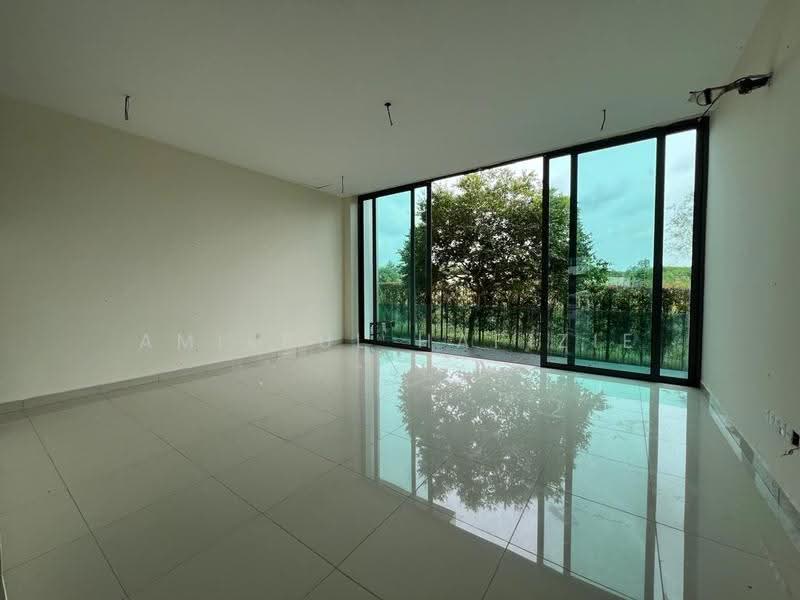Rumah Teres 2.5-Tingkat untuk Dijual di Puchong (Selangor) - Amierul Hafizie - Living Room - PropertyGuru.com.my