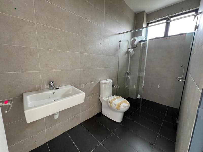 Rumah Teres 2.5-Tingkat untuk Dijual di Puchong (Selangor) - Amierul Hafizie - Bathroom - PropertyGuru.com.my