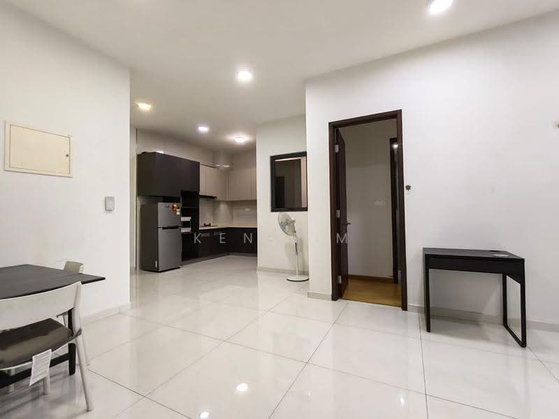Condominium for Rent at Royal Strand @ Country Garden Danga Bay - Ken Sim - Kitchen - PropertyGuru.com.my