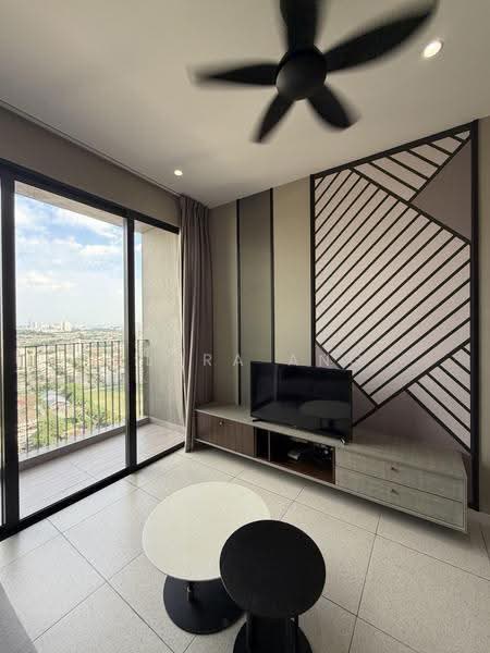 Kediaman Servis untuk Disewa di Millerz Square Serviced Residence - Clara Ang - Living Room - PropertyGuru.com.my