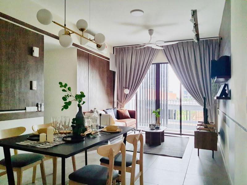 Kediaman Servis untuk Disewa di Millerz Square Serviced Residence - Clara Ang - Living Room - PropertyGuru.com.my