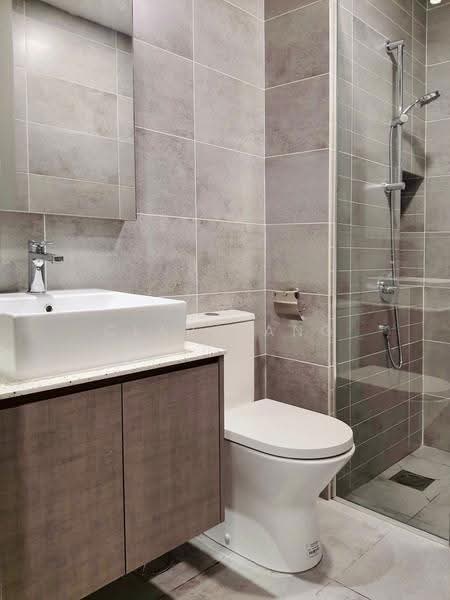 Kediaman Servis untuk Disewa di Millerz Square Serviced Residence - Clara Ang - Bathroom - PropertyGuru.com.my