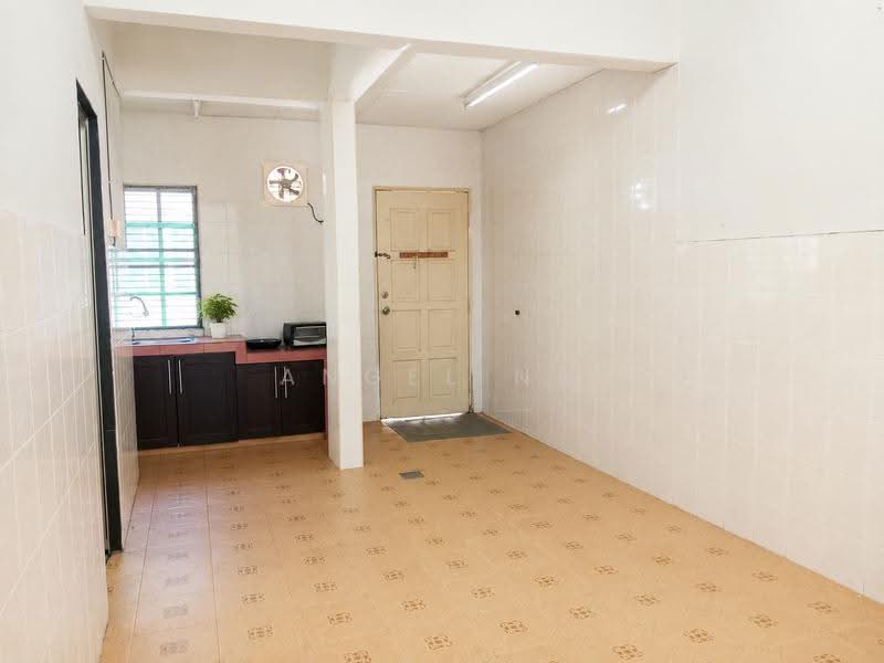 2-storey Terraced House for Sale in Bandar Mahkota Cheras (Cheras) - Angel Ng - Kitchen - PropertyGuru.com.my