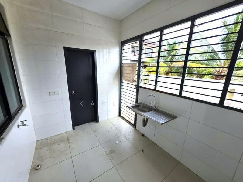 Rumah Teres 2-Tingkat untuk Dijual di Taman Desa Tebrau (Tebrau) - Karl Lim - Balcony - PropertyGuru.com.my