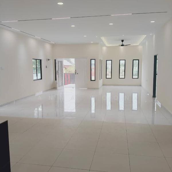 Bungalow House untuk Dijual di Larkin (Johor Bahru) - Anna Woon - Living Room - PropertyGuru.com.my