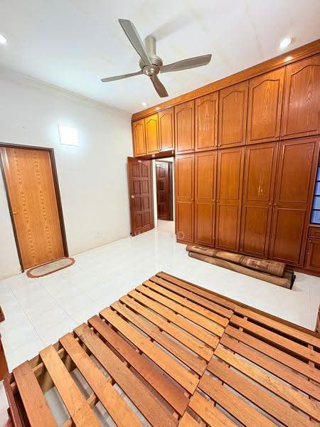 Bungalow House for Sale in Taman Bunga Raya (Sungai Petani) - Aswad . - Bedroom - PropertyGuru.com.my