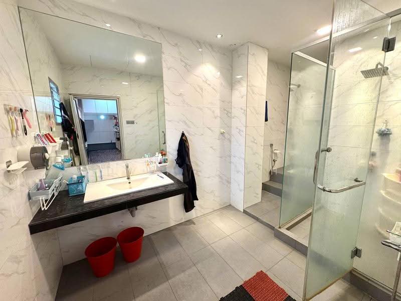 2-storey Terraced House for Sale in Taman Impian Putra (Bangi) - Ridwan Ibrahim - Bathroom - PropertyGuru.com.my