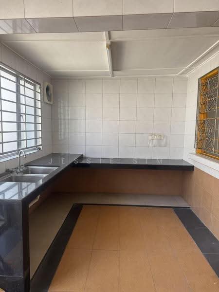 1-storey Terraced House for Sale in Salak Selatan (Kuala Lumpur) - Jessie Sim - Kitchen - PropertyGuru.com.my