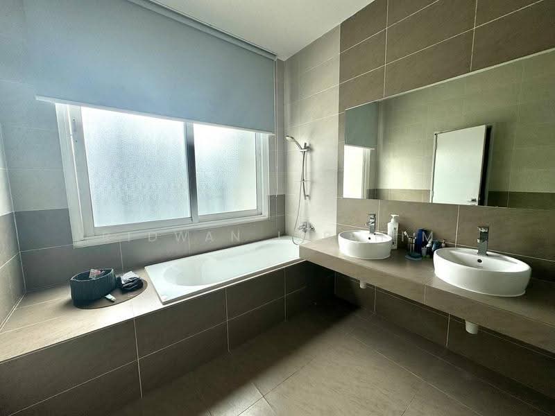 Semi-Detached House for Sale in Cyberjaya (Selangor) - Ridwan Ibrahim - Bathroom - PropertyGuru.com.my