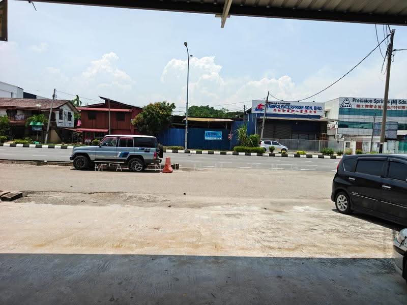 Shop for Rent in Butterworth (Penang) - Magnumm Ong Theng Shen - Exterior - PropertyGuru.com.my
