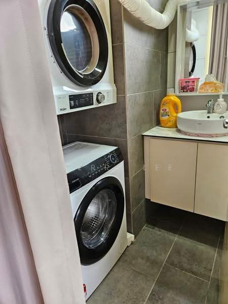 Service Residence for Sale at The Podium - Cherry Lee - Bathroom - PropertyGuru.com.my