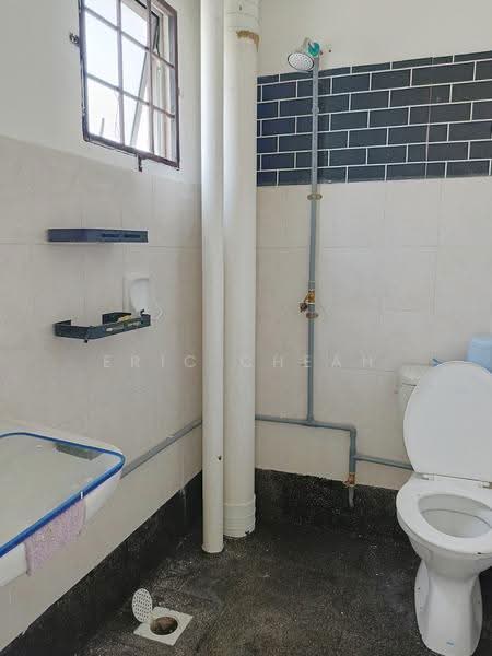 Pangsapuri untuk Dijual di Mayang - Eric Cheah - Bathroom - PropertyGuru.com.my