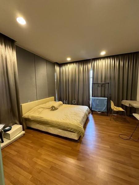 Service Residence for Sale at Eve Suite / NZX Square - Ai Ling Yee - Bedroom - PropertyGuru.com.my