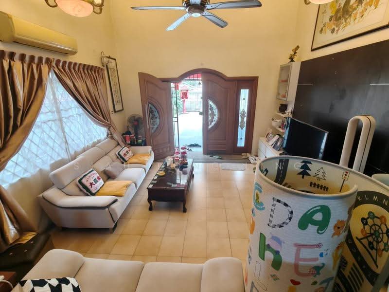 Rumah Berkembar untuk Dijual di Taman Pelangi (Johor Bahru) - Siau Tong Ling - Living Room - PropertyGuru.com.my