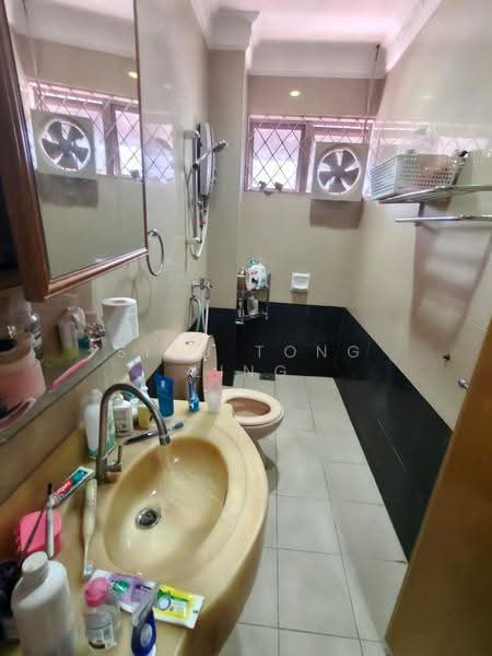 Rumah Berkembar untuk Dijual di Taman Pelangi (Johor Bahru) - Siau Tong Ling - Bathroom - PropertyGuru.com.my