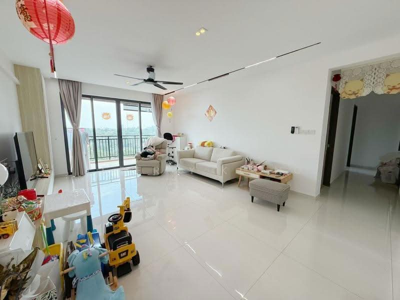 Kediaman Servis untuk Dijual di Country Garden Central Park - Jeffrey Kiong - Living Room - PropertyGuru.com.my