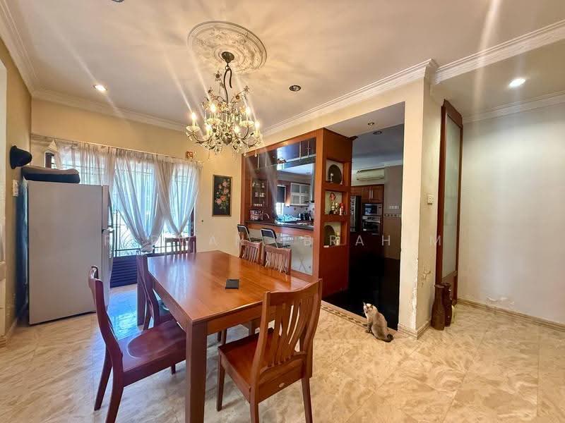 2-storey Terraced House for Sale in Putra Heights (Subang Jaya) - Ridwan Ibrahim - Dining Room - PropertyGuru.com.my