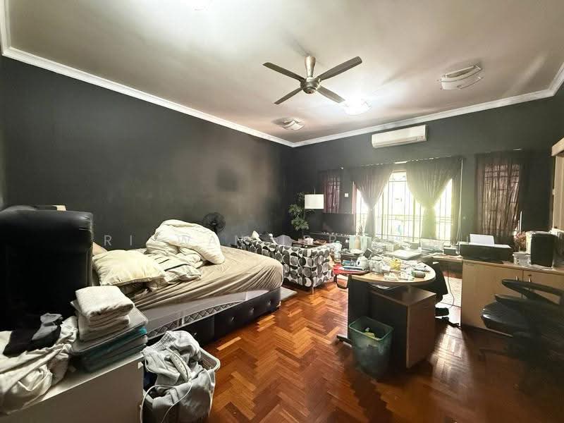 2-storey Terraced House for Sale in Putra Heights (Subang Jaya) - Ridwan Ibrahim - Bedroom - PropertyGuru.com.my