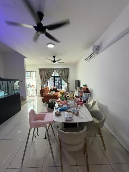 Rumah Teres 2-Tingkat untuk Dijual di Austin Crest (Johor Bahru) - Kevin Ho - Living Room - PropertyGuru.com.my