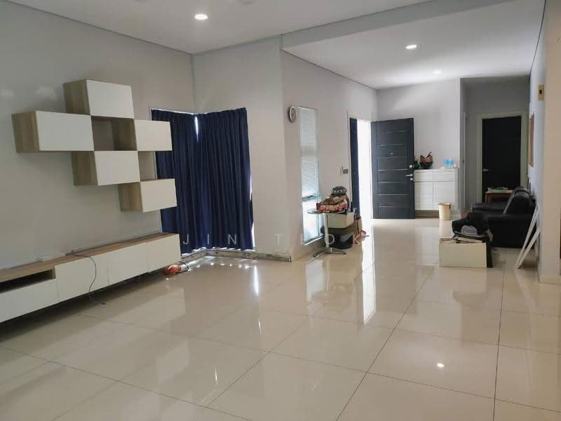 Rumah Berkembar untuk Dijual di East Ledang (Iskandar Puteri (Nusajaya)) - Jin Teok - Living Room - PropertyGuru.com.my