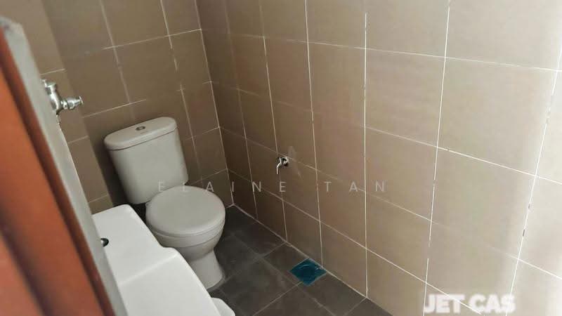 Kilang untuk Dijual di Taman Sungai Putus (Kapar) - Elaine Tan - Bathroom - PropertyGuru.com.my