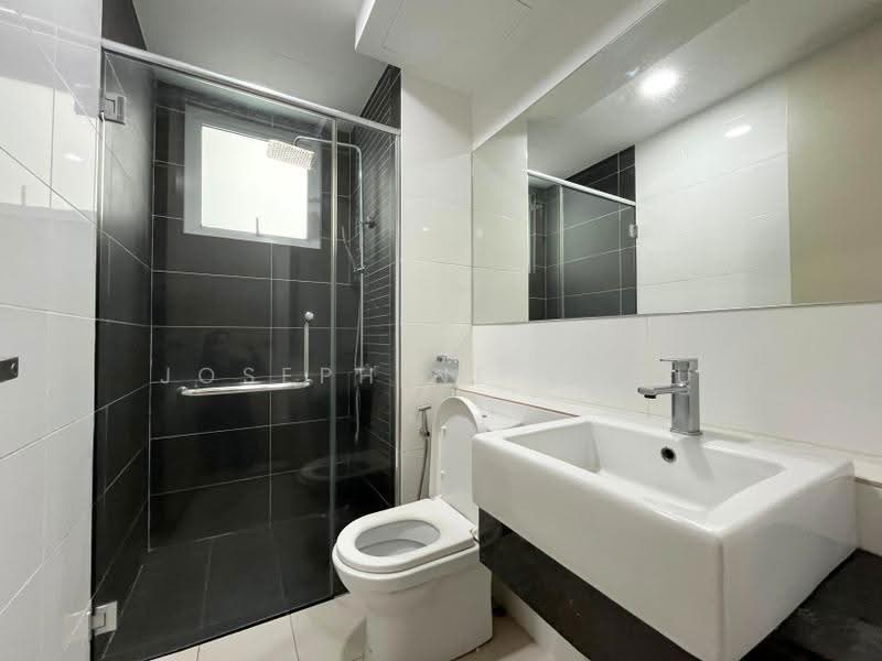 Service Residence for Sale at Temasya 8 - Josephine Chou - Bathroom - PropertyGuru.com.my