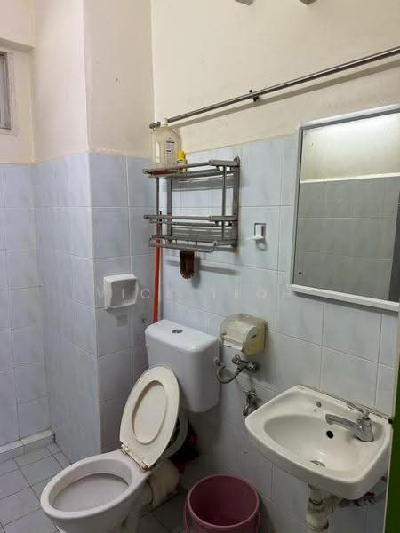 Apartment for Sale at Desa Bukit Dumbar - Vick Teoh - Bathroom - PropertyGuru.com.my